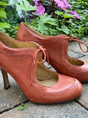 Nine West Heeled Lace Tie Leather Pump in Burnt Orange, 7.5 Summer Sale